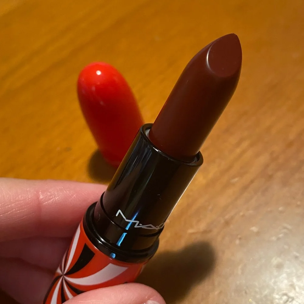 MAC Matte Lipstick Magic Charmer